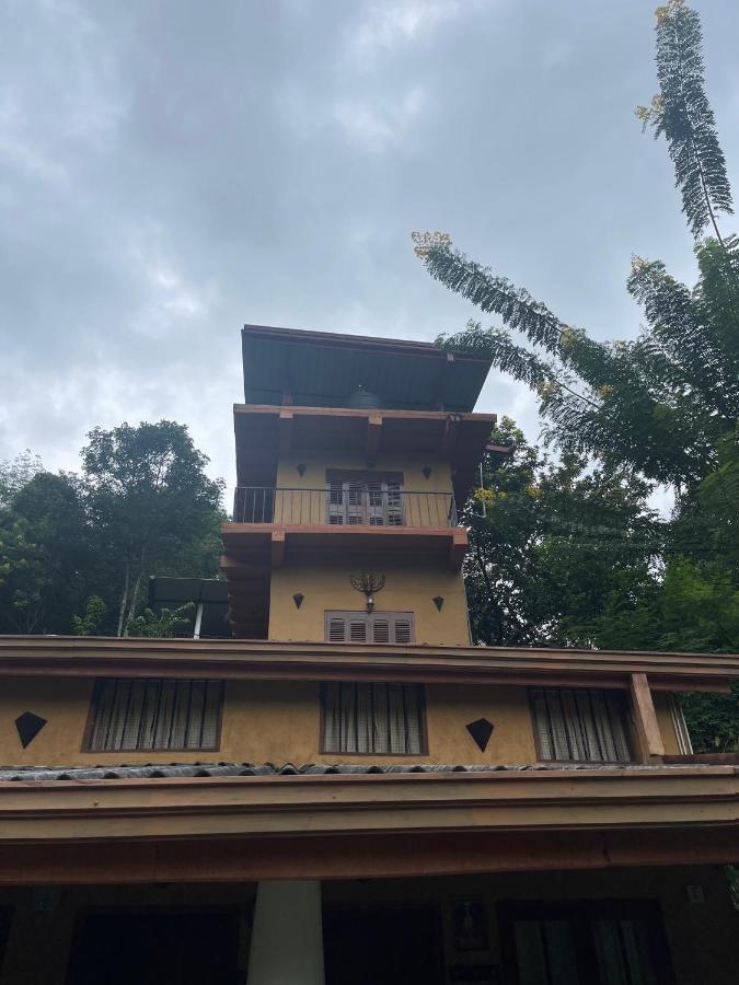 Eagles Lodge - Kandy Digana Exterior photo